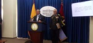 &rarr;Con mapas y la explicaci&oacute;n t&eacute;cnica del Jefe del Comando Conjunto de las Fuerzas Armadas se descart&oacute; que el operativo invadiera territorio vecino.