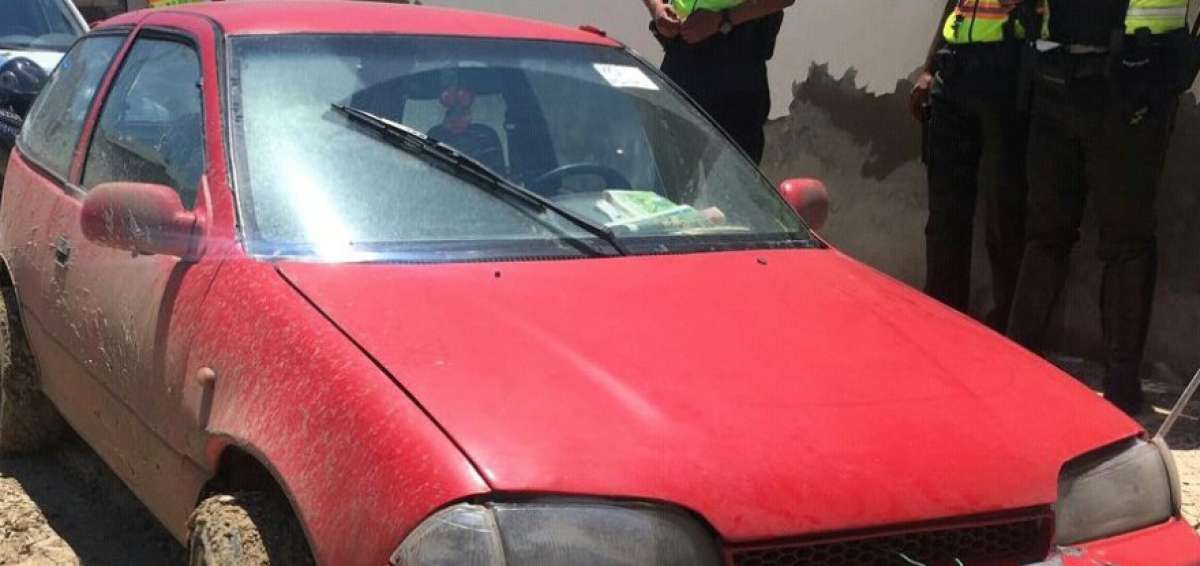   En Manta, sector Miraflores la polic&iacute;a recuper&oacute; un veh&iacute;culo reportado como robado.