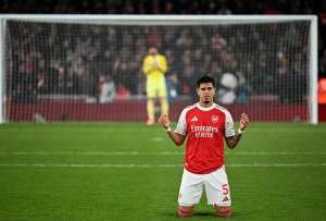 Piero Hincapié no jugó en la Champions