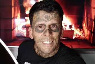 Leandro de Souza, el hombre más tatuado de Brasil se quitó los tatuajes de su rostro y cuerpo.
