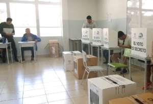 En las elecciones seccionales de febrero de 2023, en Calacalí ganó el nulo, por lo que se repitieron las votaciones para autoridades de la Junta Parroquial.