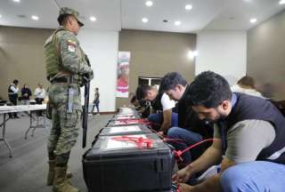 El CNE inició la distribución de 95 kits técnicos electorales para el exterior.