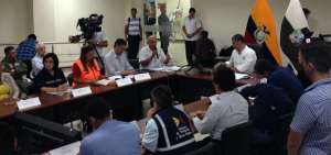 El presidente Rafael Correa brind&oacute; un conversatorio en el Ecu 911 en Esmeraldas para informar sobre las &uacute;ltimas novedades del sismo de este lunes en Atacames. 