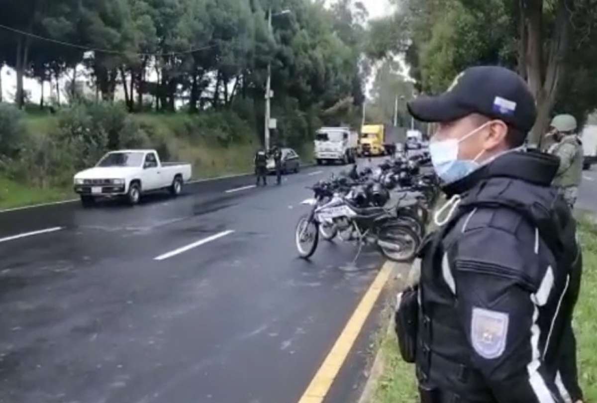 La avenida Sim&oacute;n Bolivar fue habilitada por la Polic&iacute;a Nacional