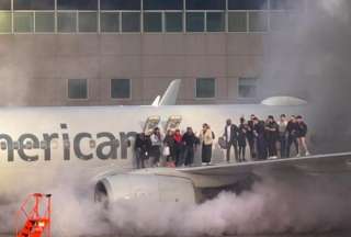 Incendio en frenos obliga a evacuar avión de American Airlines en Estados Unidos