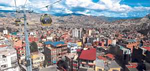 El sistema de transporte en telef&eacute;rico que opera en la ciudad boliviana de La Paz transporta en la actualidad a unas 100 mil personas por d&iacute;a. Foto: Carina Acosta / El Tel&eacute;grafo