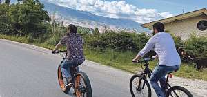 Las bicicletas que se expender&aacute;n son plegables para que los usuarios, que recorrer&aacute;n distancias m&aacute;s extensas, puedan subir con ellas c&oacute;modamente a un transporte p&uacute;blico o a un auto.