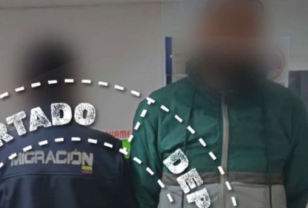 El ciudadano colombiano fue entregado a autoridades de su pa&iacute;s en el puente de Rumichaca.