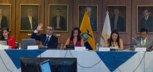Gustavo Jalkh defiende en comisi&oacute;n de la Asamblea sanciones por error inexcusable