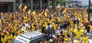 Cientos de hinchas marcharon por los 92 a&ntilde;os de fundaci&oacute;n del '&Iacute;dolo'