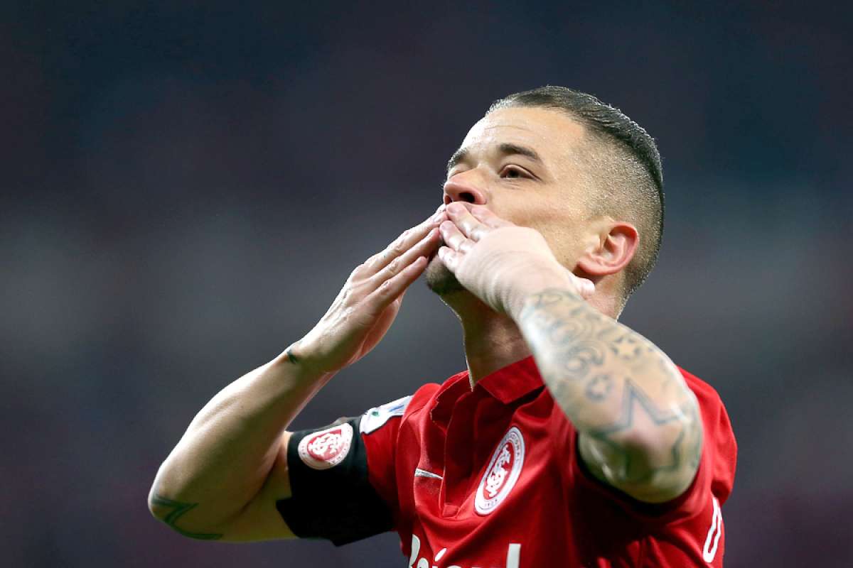 Internacional de Porto Alegre super&oacute; 2-1 a Tigres 