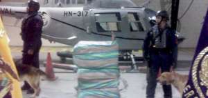 Armada captur&oacute; bultos de marihuana en Esmeraldas