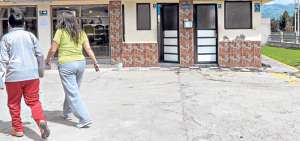 La limpieza de las bater&iacute;as sanitarias en las estaciones de servicio es parte de las normas que deben cumplir las gasolineras. Existen sanciones hasta de $ 5.000. Foto: &Aacute;lvaro P&eacute;rez/ El Tel&eacute;grafo