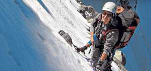Carla P&eacute;rez emprende su traves&iacute;a al Everest
