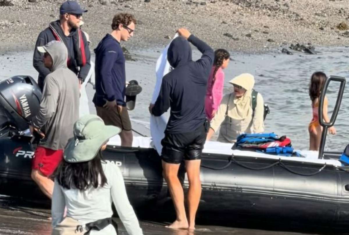 VIDEO: Mark Zuckerberg recorre Gal&aacute;pagos a bordo de su lujoso superyate