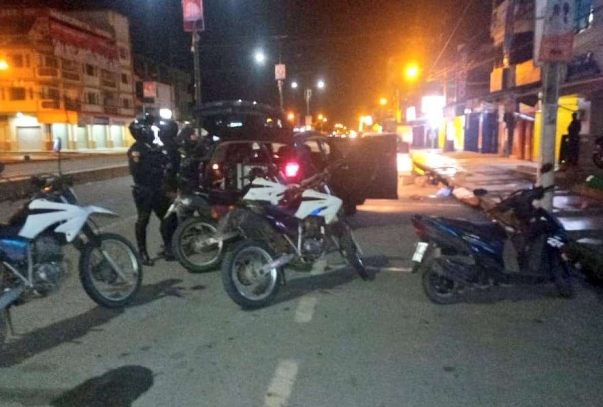 En El Triunfo se realizan operativos que han dejado personas aprehendidas y se decomisaron armas.