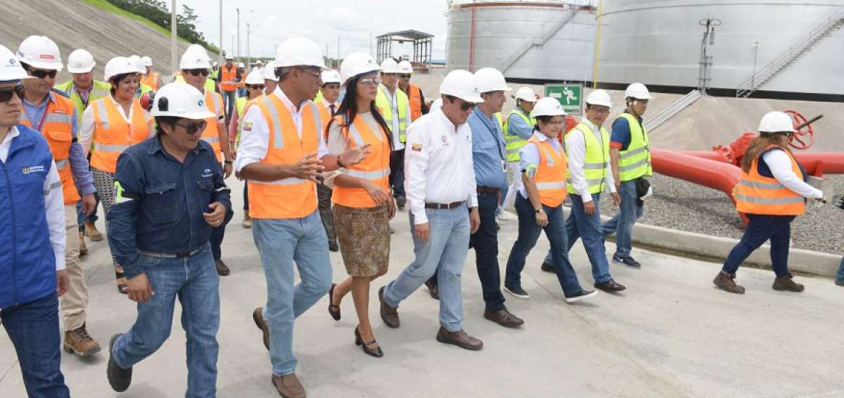 El vicepresidente Jorge Glas recorri&oacute; las instalaciones de la terminal, en La Troncal, en la provincia de Ca&ntilde;ar.