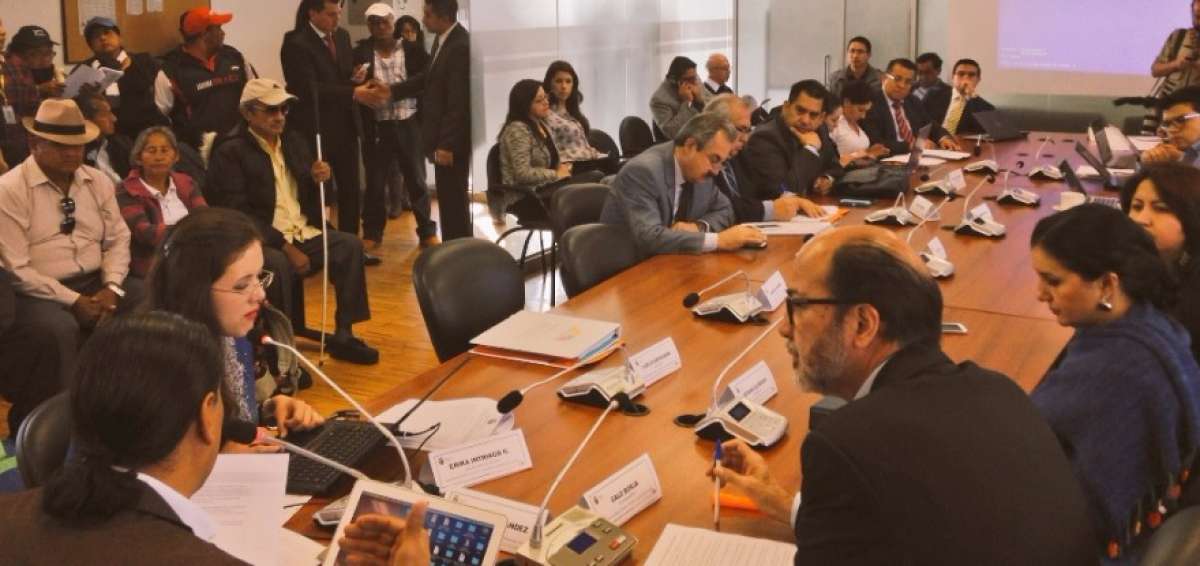 Comisi&oacute;n aprob&oacute; informe para segundo debate de proyecto econ&oacute;mico urgente