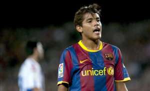 Jonathan Dos Santos es hermano de Giovanni, delantero que tambi&eacute;n sali&oacute; del FC Barcelona y ahora est&aacute; en el Villareal. Foto: Archivo/EFE