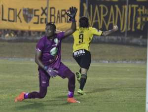 Ismael Blanco (d) logr&oacute; el empate a los 17. El ariete lleg&oacute; a los 14 tantos en el campeonato. Foto: William Orellana / El Tel&eacute;grafo