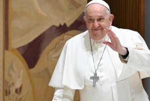 El Papa Francisco permanece bajo cuidados médicos y no hay fechas para una posible alta. 