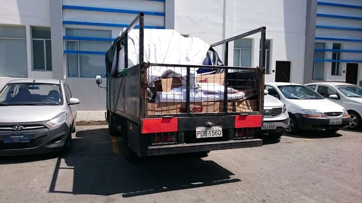 En el veh&iacute;culo se transportaban material que ser&iacute;a usado en la marcha convocada por Guillermo Lasso esta tarde en Guayaquil. 