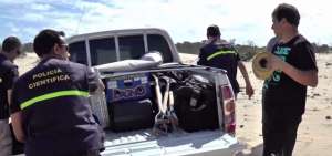 La polic&iacute;a cient&iacute;fica uruguaya trabaj&oacute; en el sitio donde se hall&oacute; el cuerpo de la adolescente argentina.
