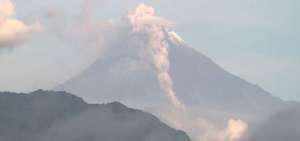 C&aacute;maras del ECU 911 captan actividad del volc&aacute;n Sangay