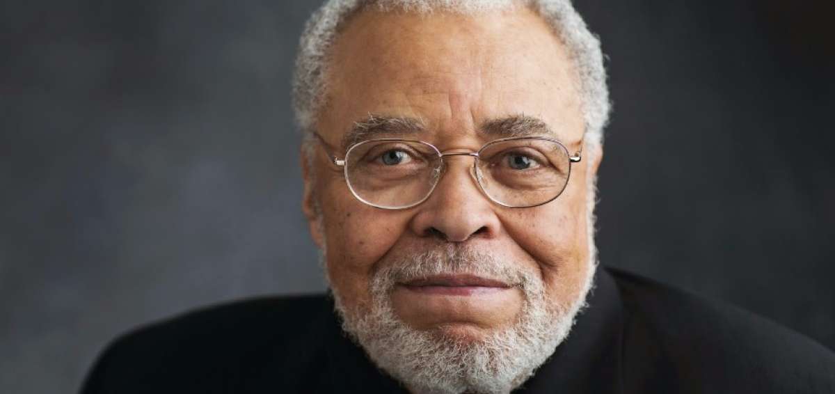 Earl Jones volver&aacute; a ser la voz de villano Darth Vader en cinta 'Rogue One'