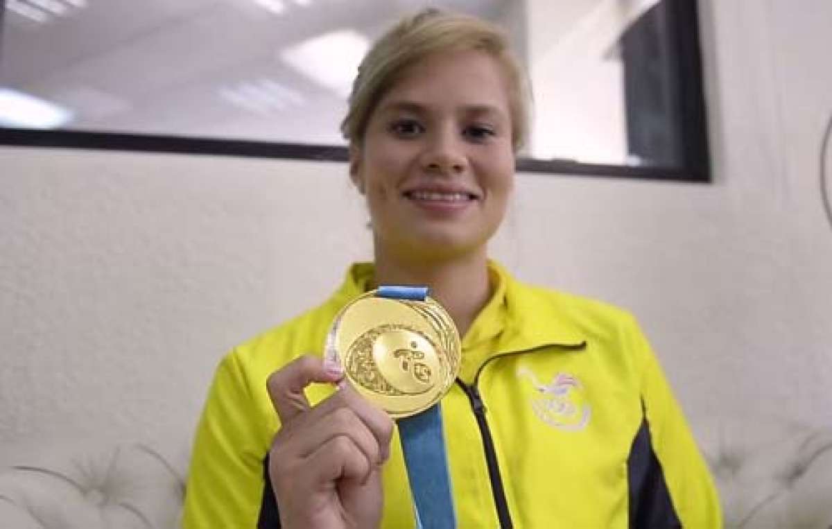 Entrevista Valeria Echever, campeona Panamericano Karate Toronto 2015