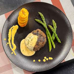 Solomillo Grillado en Salsa Alberto