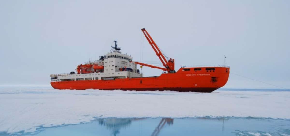 El viaje se realizar&aacute; en el barco cient&iacute;fico ruso "Akademik Treshnikov".