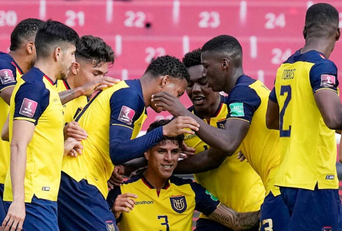 Ecuador tiene siete jugadores condicionados para el partido con Brasil