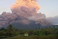 La nube de ceniza fue visible desde ciudades situadas a 150 kilómetros de distancia