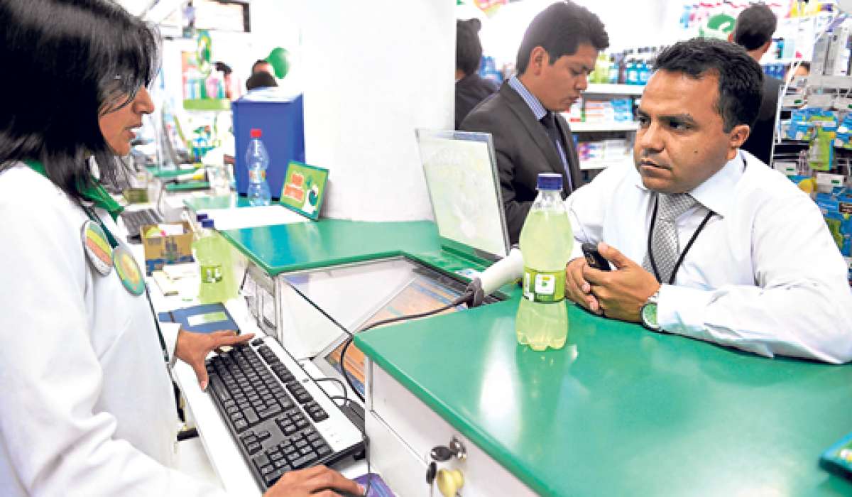El proceso cada vez es m&aacute;s acogido por varias empresas. Hasta ayer, 6.900 compa&ntilde;&iacute;as o contribuyentes emitieron documentos electr&oacute;nicos. Foto: &Aacute;lvaro P&eacute;rez / El Tel&eacute;grafo
