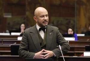 El asambleísta Andrés Castillo plantea juzgar a adolescentes como adultos en delitos gravedad.