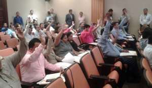 Los miembros del Consejo Provincial expresaron su apoyo a la gesti&oacute;n para la soluci&oacute;n de conflictos lim&iacute;trofes. Foto: Twitter Prefectura del Guayas