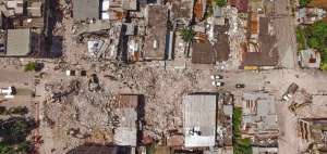Vista a&eacute;rea de Pedernales, en Manab&iacute;, luego del terremoto. 