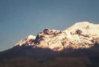 El volcán Carihuairazo se encuentra al lado del Chimborazo.