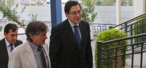El ministro Falcon&iacute; ingres&oacute; a la Fiscal&iacute;a para presentar los expedientes.