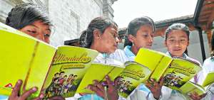 Alumnos de escuelas, colegios y universidades de todo el pa&iacute;s visitan a diario la Casa de Montalvo. All&iacute; los gu&iacute;as explican a los visitantes la vida, obra e ideolog&iacute;a del escritor.    