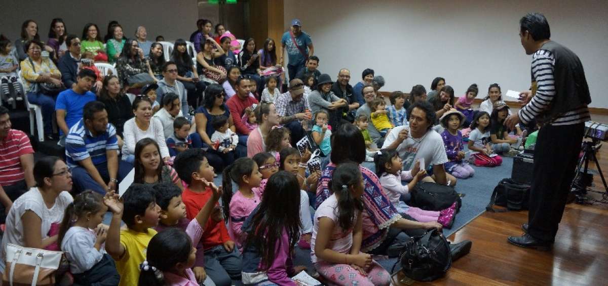 Los asistentes participaron de charlas l&uacute;dicas, antes de la proyecci&oacute;n de la pel&iacute;cula.