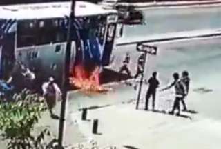 Guayaquil: Policía Nacional capturó a sujetos que lanzaron bombas molotov a un bus