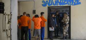 Este viernes se realiz&oacute; la cedulaci&oacute;n de las personas privadas de la libertad en el centro de reclusi&oacute;n de El Inca, al norte de Quito.