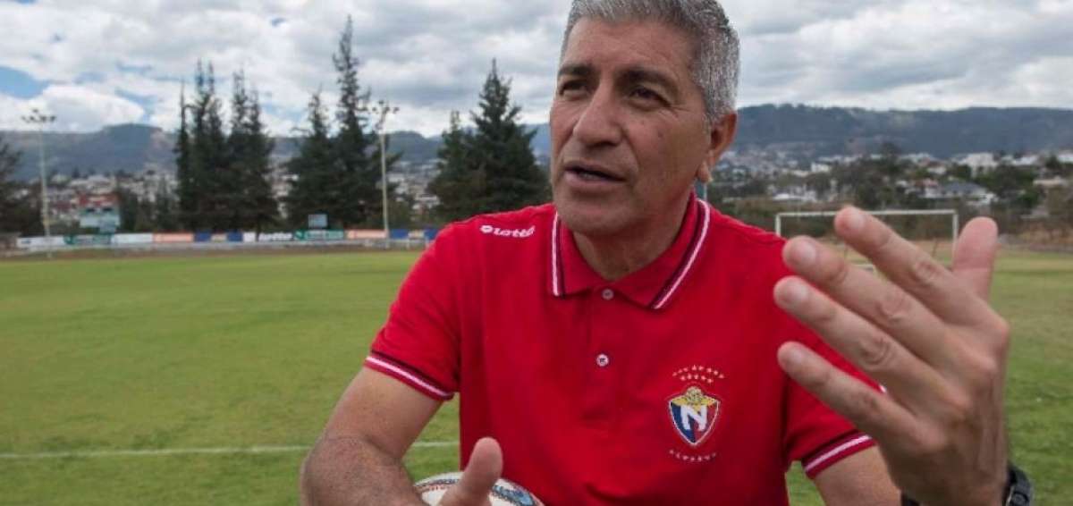 Octavio Zambrano se propone desarrollar el f&uacute;tbol canadiense