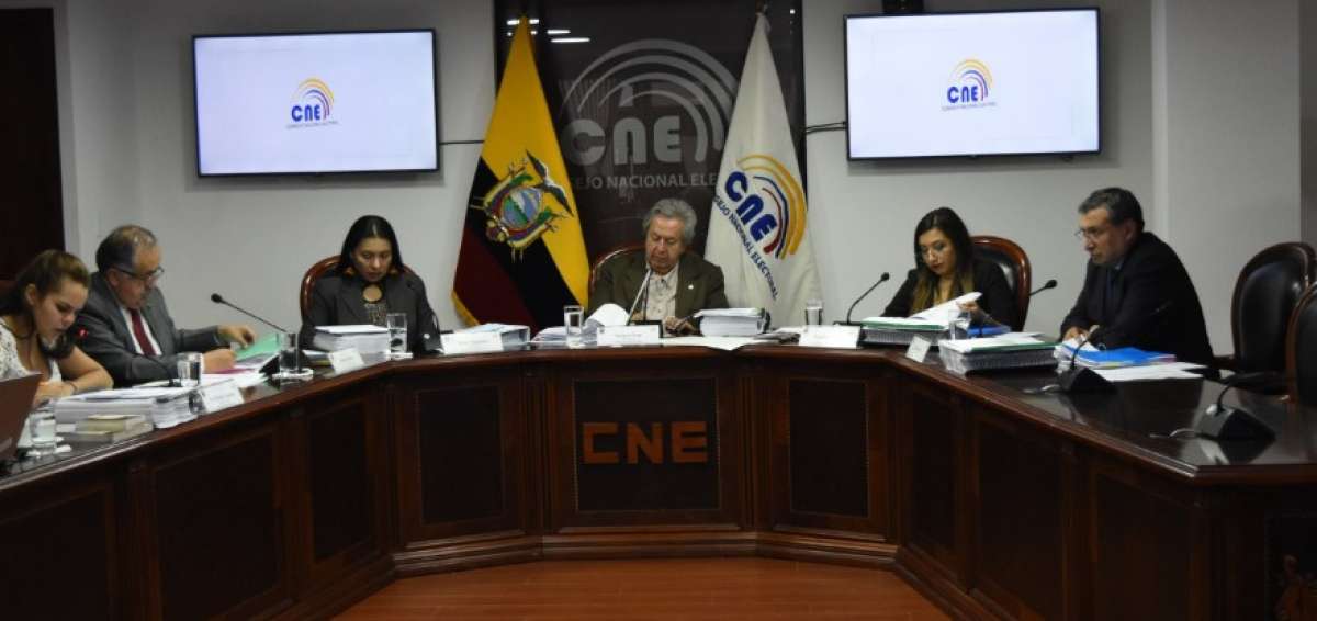 CNE transitorio aprueba 28 candidaturas para elecciones de CPCCS