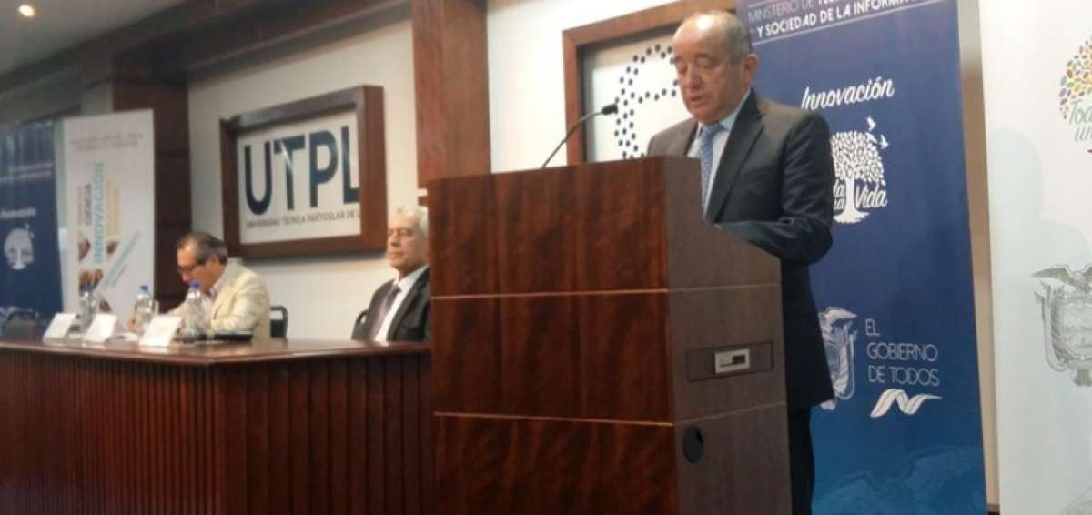 El ministro de Telecomunicaci&oacute;n, Guillermo Le&oacute;n, durante la presentaci&oacute;n.