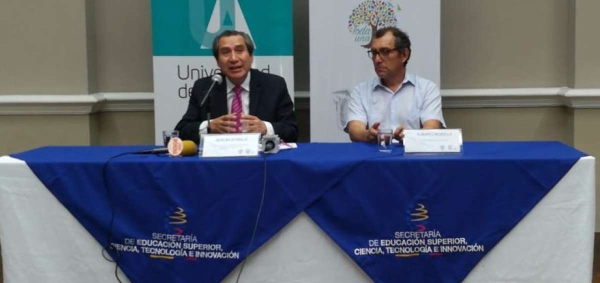 Adri&aacute;n Bonilla (i), titular encargado de la Senescyt, tuvo agenda de trabajo en Guayaquil este jueves 13 de septiembre. 