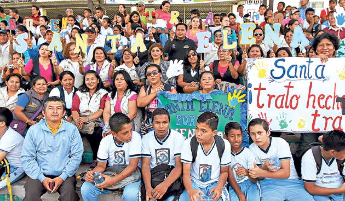 La iniciativa del MIES por el buen trato en la ni&ntilde;ez promueve que el di&aacute;logo sea la principal herramienta para educar a los menores de edad en el hogar. Foto tomada del flickr del MIES