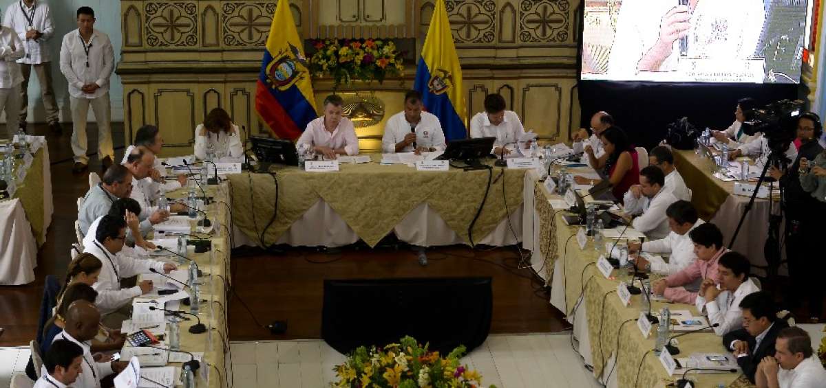 La cita de los presidentes y ministros de Ecuador y Colombia se desarroll&oacute; en la capilla del Asilo Coraz&oacute;n de Jes&uacute;s, ubicado en el Parque Hist&oacute;rico de Guayaquil.